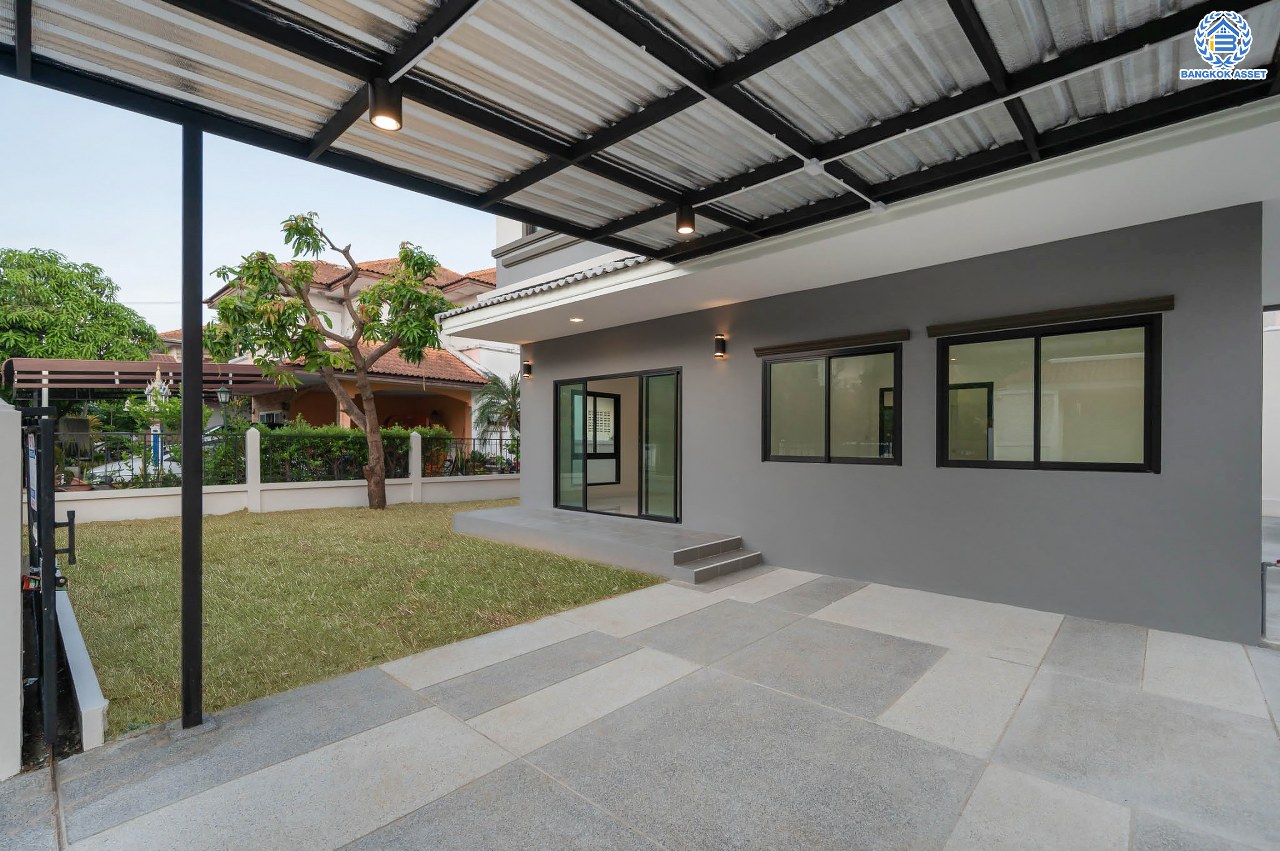 บ้านมือสองตกแต่งใหม่ โครงการ ชัยพัฒน์ เพิ่มสิน บ้านเดี่ยวหลังใหญ่ เนื้อที่ 63.8 ตร.ว. ฟังก์ชัน 3 ห้องนอน 2 ห้องน้ำ พร้อมห้องอเนกประสงค์ชั้นล่าง 1 ห้อง จอดรถได้ 1 คัน บนทำเลเดินทางสะดวก เชื่อมต่อถ.สายไหม, ถ.พหลโยธิน ใกล้สนามบินดอนเมือง และ ใกล้จุดขึ้นทางด่วน"ฉลองรัช"...